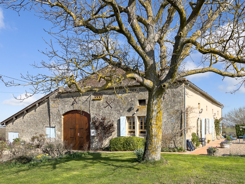 French property for sale in Duras, Lot-et-Garonne - €499,950 - photo 1