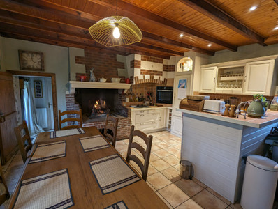 French property for sale in Montournais, Vendée - €267,500 - photo 2