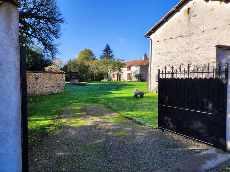 French property for sale in Clussais-la-Pommeraie, Deux-Sèvres - &#8364;267,500 - photo 2