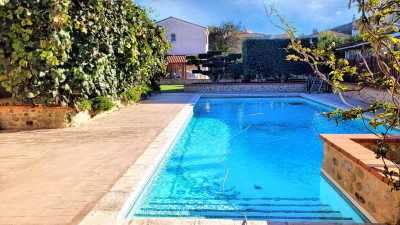 French property for sale in Villelongue-de-la-Salanque, Pyrénées-Orientales - €565,000 - photo 1