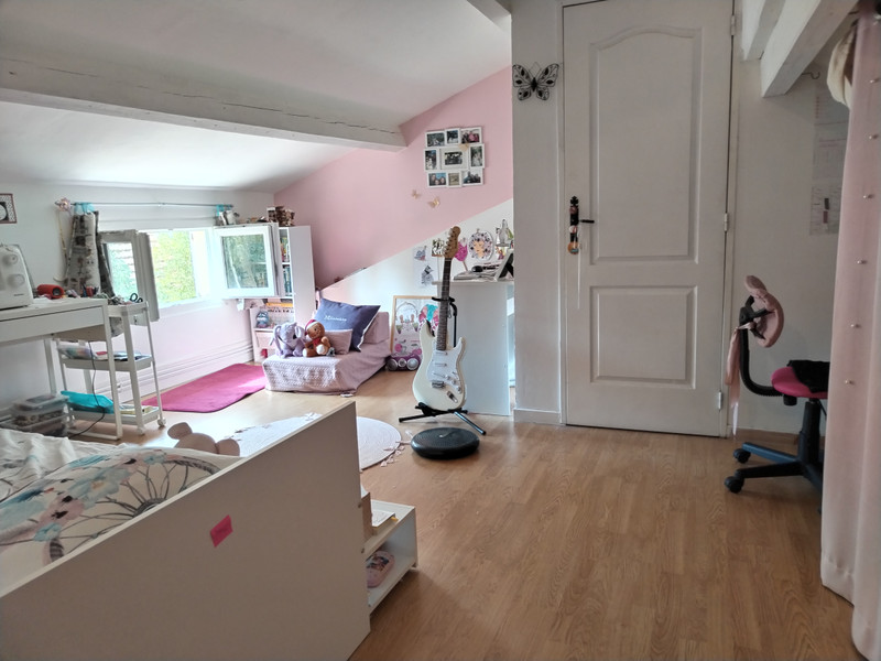French property for sale in La Garde, Var - €395,000 - photo 11
