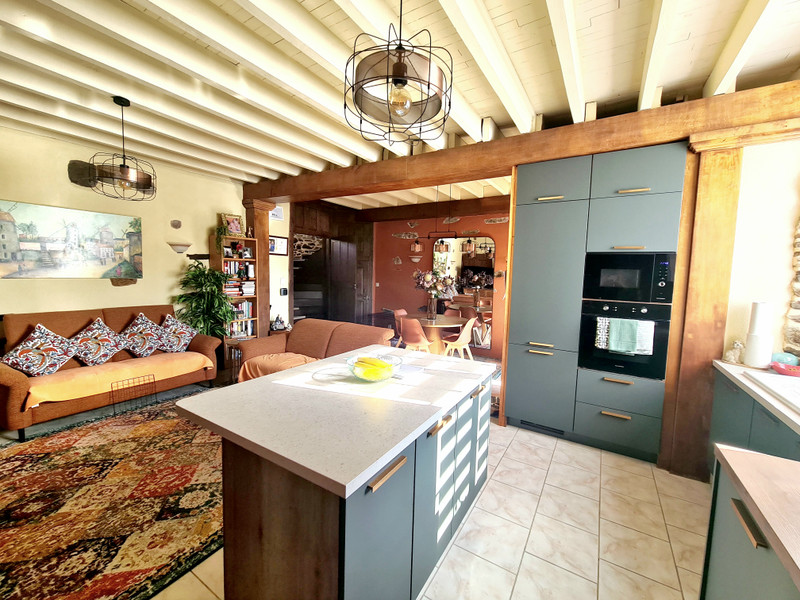 French property for sale in Fougerolles-du-Plessis, Mayenne - €179,000 - photo 2