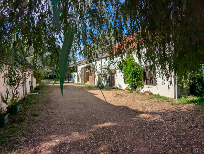 Maison à vendre à Feusines, Indre - 214.000 € - photo 1