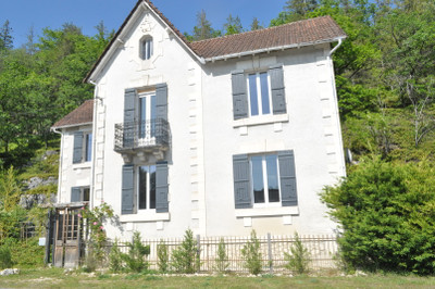 Maison à vendre à Paussac-et-Saint-Vivien, Dordogne, Aquitaine, avec Leggett Immobilier