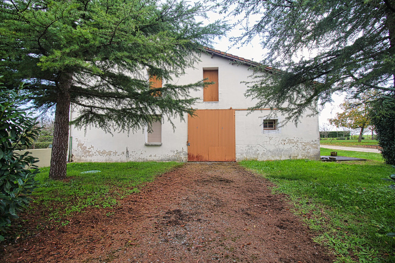 French property for sale in Tonnay-Boutonne, Charente-Maritime - €294,000 - photo 10