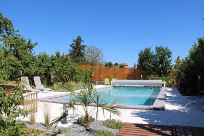 Exceptional Bed and Breakfast and gîtes in the Roannais, swimming pool, wellness area and open view
