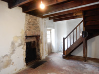 Maison à vendre à Terres-de-Haute-Charente, Charente - 46 600 € - photo 4