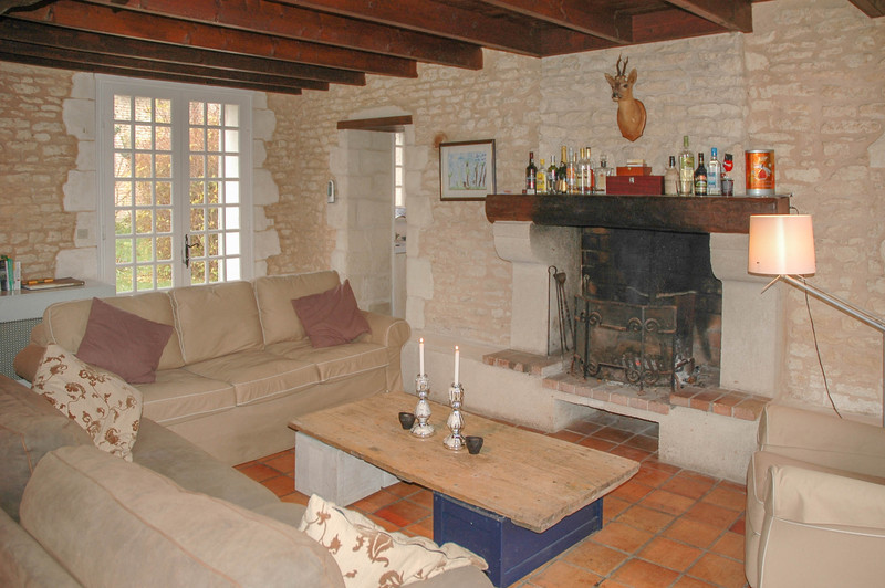 French property for sale in Aumagne, Charente-Maritime - €300,000 - photo 1