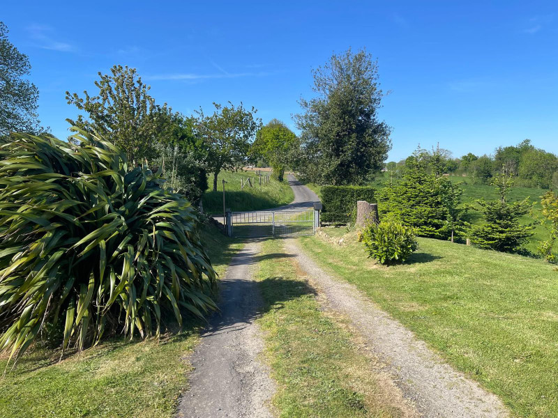 French property for sale in Saint-Georges-de-Livoye, Manche - €275,000 - photo 1