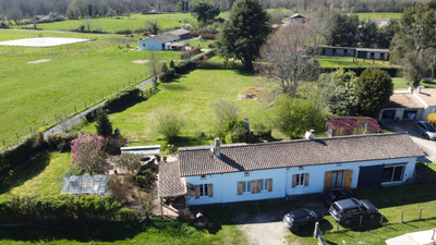 Maison à vendre à Clérac, Charente-Maritime, Poitou-Charentes, avec Leggett Immobilier
