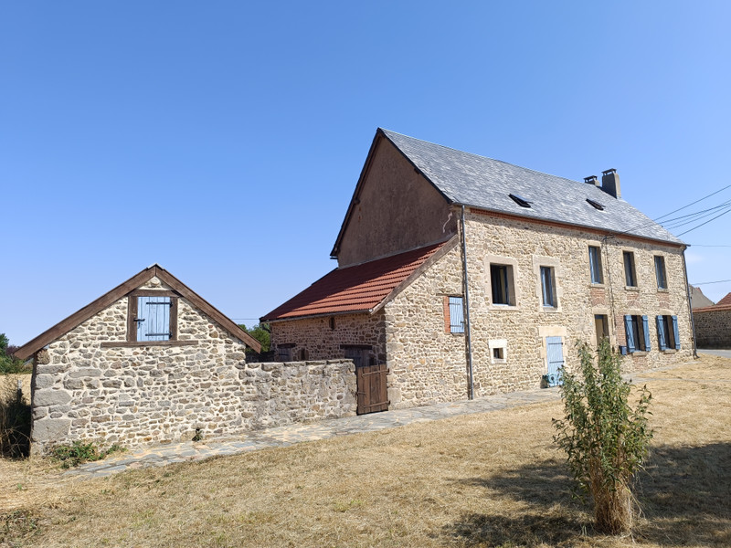 French property for sale in Évaux-les-Bains, Creuse - €235,400 - photo 1