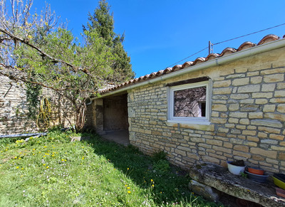 French property for sale in Fontaine-Chalendray, Charente-Maritime - €99,000 - photo 11