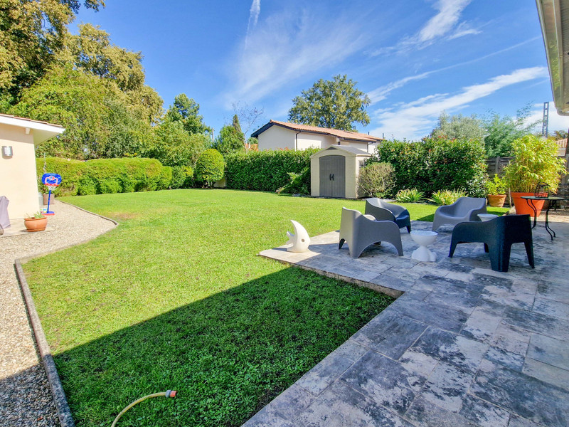 French property for sale in Cadaujac, Gironde - €495,000 - photo 3