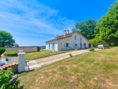 Maison à vendre à Saulgond, Charente, Poitou-Charentes, avec Leggett Immobilier