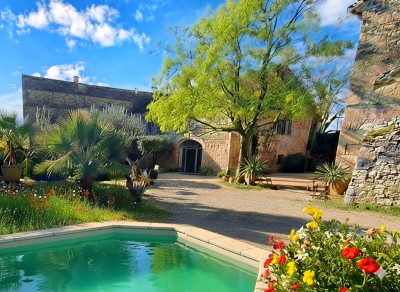 Maison à vendre à Castillon-du-Gard, Gard, Languedoc-Roussillon, avec Leggett Immobilier
