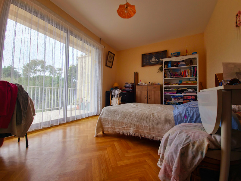 French property for sale in Château-d'Olonne, Vendée - €570,000 - photo 4