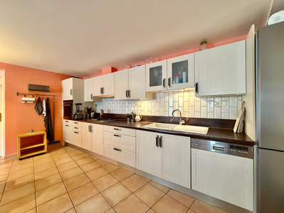French property for sale in Estoher, Pyrénées-Orientales - €230,000 - photo 3