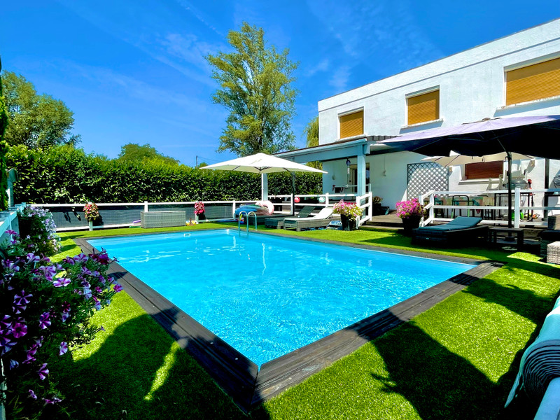 Propriété à vendre à Miramont-de-Guyenne, Lot-et-Garonne - 349 000 €