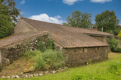 French property for sale in Bazoges-en-Pareds, Vendée - €130,000 - photo 5