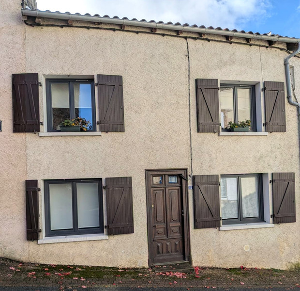 French property for sale in L'Isle-Jourdain, Vienne - €107,000 - photo 9