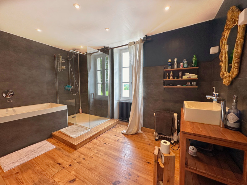 French property for sale in Verteillac, Dordogne - €567,000 - photo 6