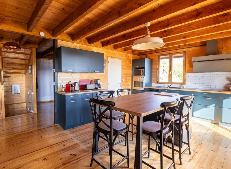 French property for sale in Besse-et-Saint-Anastaise, Puy-de-Dôme - €690,000 - photo 1