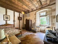 Chateau à vendre à Oroux, Deux-Sèvres - 371.000 € - photo 8