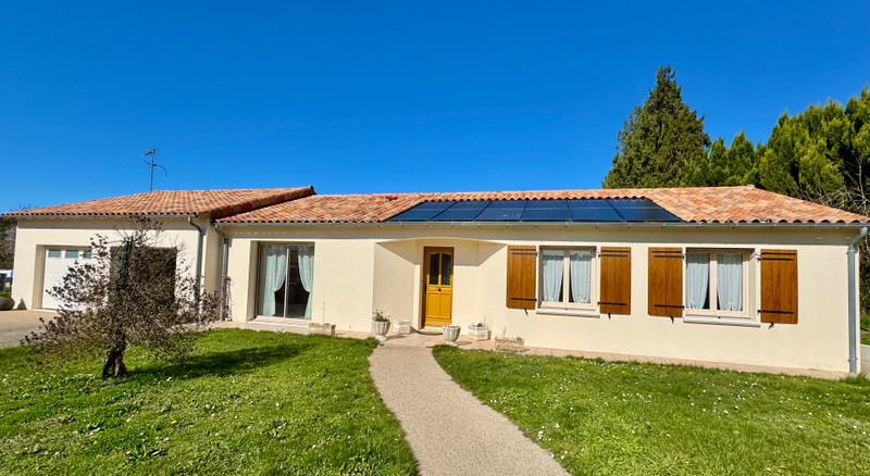 Maison à vendre à Monts-sur-Guesnes, Vienne - 195.000 € - photo 1