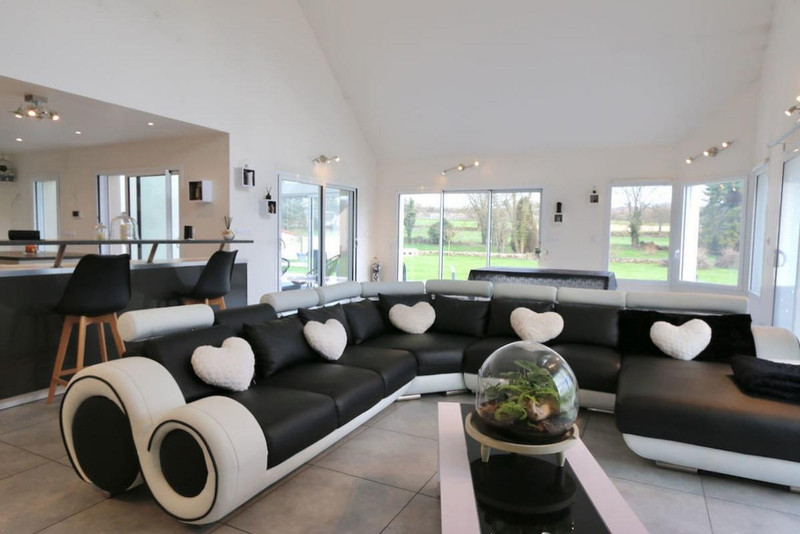 French property for sale in Nolay, Côte-d'Or - €435,000 - photo 1