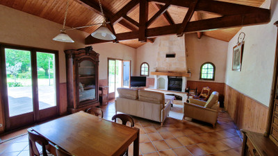 French property for sale in Saint-Martin-de-Laye, Gironde - €327,540 - photo 3