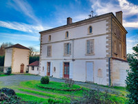 Maison à vendre à Coulonges-sur-l'Autize, Deux-Sèvres - 418 000 € - photo 2