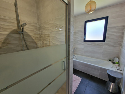 French property for sale in Pompignac, Gironde - €545,000 - photo 9