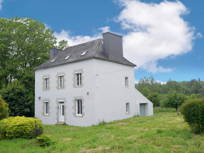 Maison à vendre à Berrien, Finistère, Bretagne, avec Leggett Immobilier