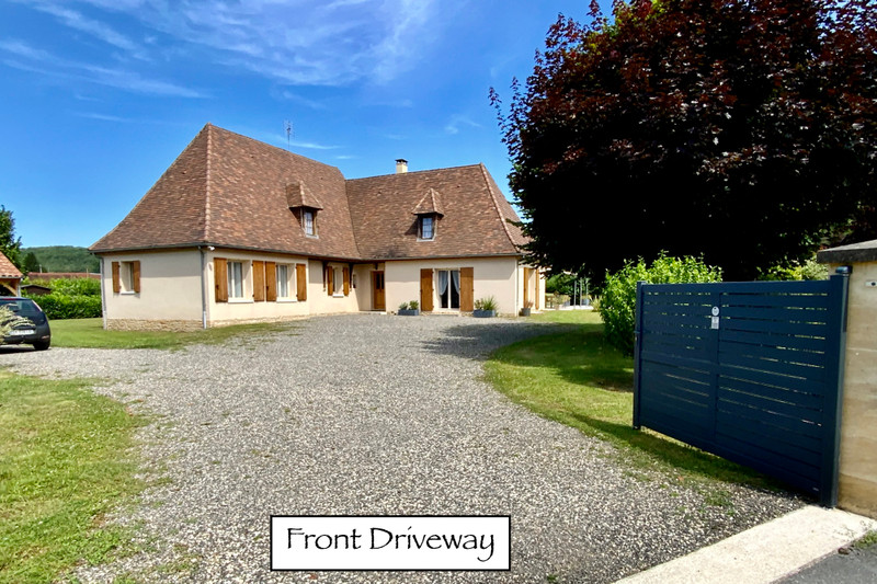 French property for sale in Montignac, Dordogne - €574,750 - photo 9