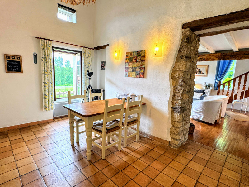French property for sale in Juignac, Charente - €270,000 - photo 7
