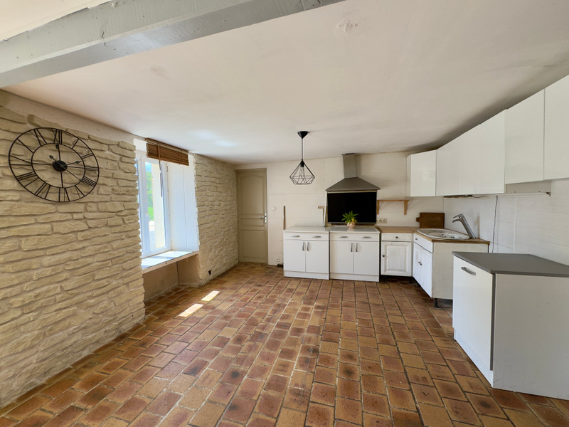 French property for sale in Châlus, Haute-Vienne - €193,500 - photo 1