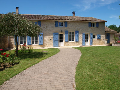 Maison à vendre à Alloinay, Deux-Sèvres, Poitou-Charentes, avec Leggett Immobilier