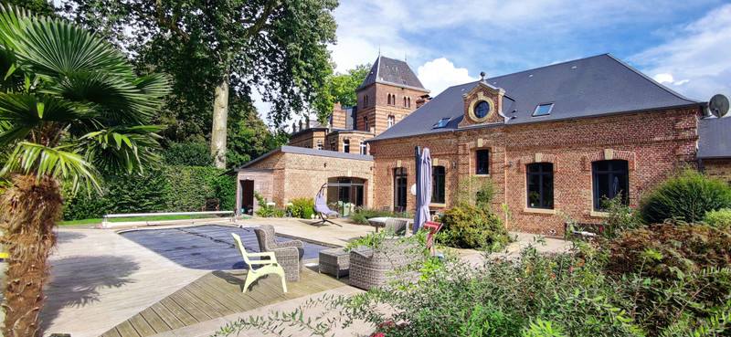 Maison à vendre à Fressenneville, Somme - 697.000 € - photo 1