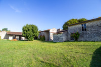 Maison à vendre à La Roche-Rigault, Vienne - 339.200 € - photo 15