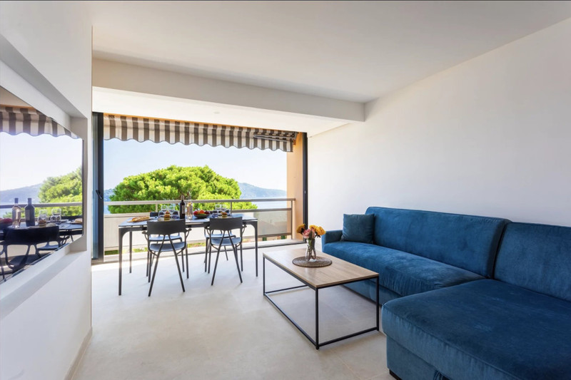 French property for sale in Villefranche-sur-Mer, Alpes-Maritimes - €865,000 - photo 2