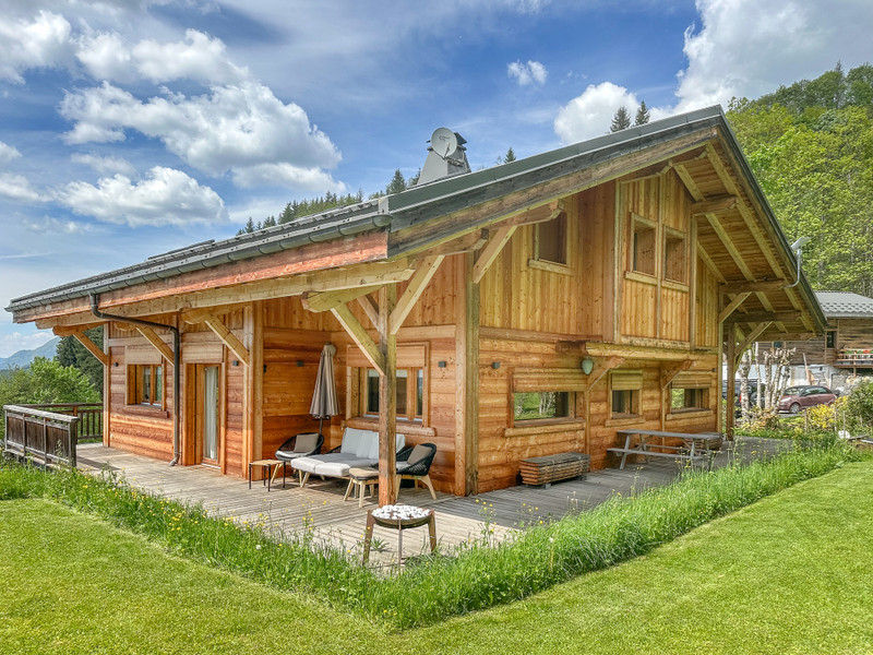 Ski property for sale in Les Carroz - €1,325,000 - photo 0