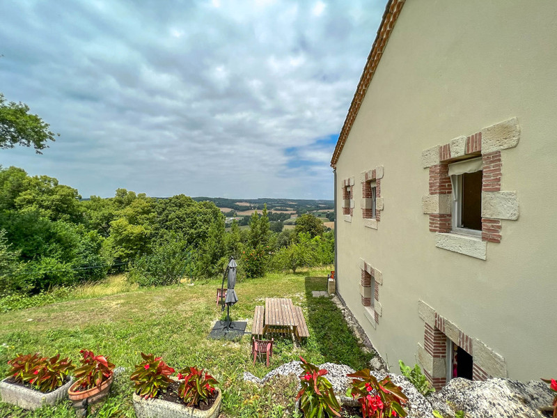 French property for sale in Lauzerte, Tarn-et-Garonne - €670,000 - photo 2