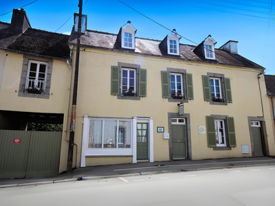 Maison à vendre à Châteauneuf-du-Faou, Finistère, Bretagne, avec Leggett Immobilier