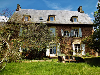 Maison à vendre à Hautefort, Dordogne, Aquitaine, avec Leggett Immobilier