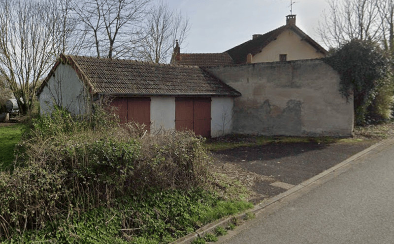 French property for sale in Commentry, Allier - €83,900 - photo 1