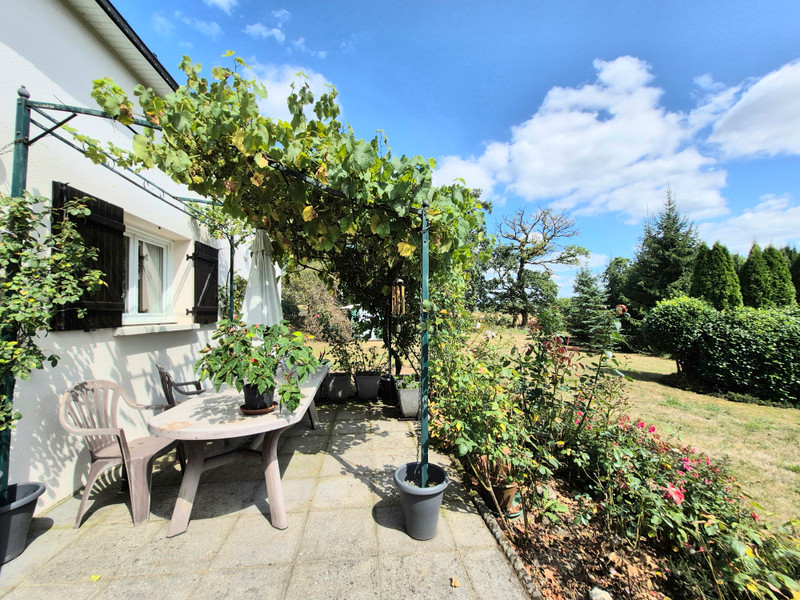 French property for sale in Plusquellec, Côtes-d'Armor - €240,750 - photo 1