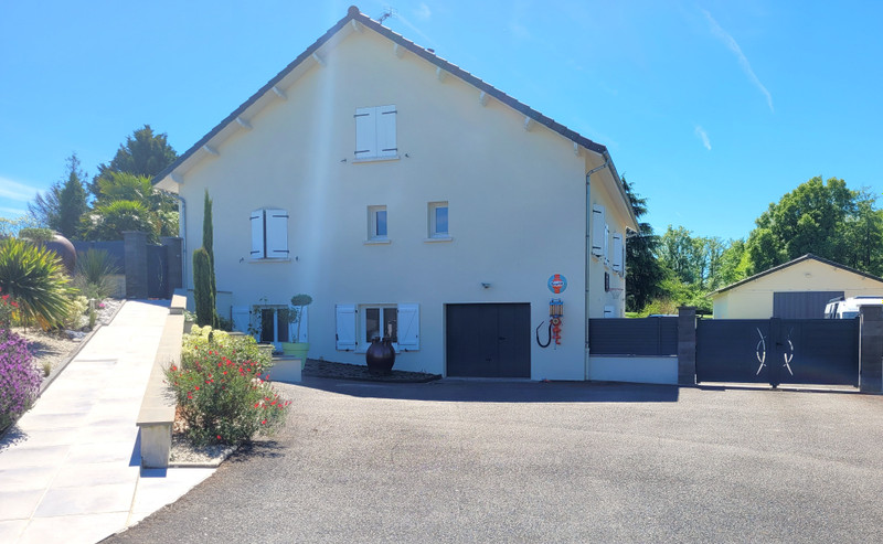 Maison à vendre à Saint-Mathieu, Haute-Vienne - 370.000 € - photo 1