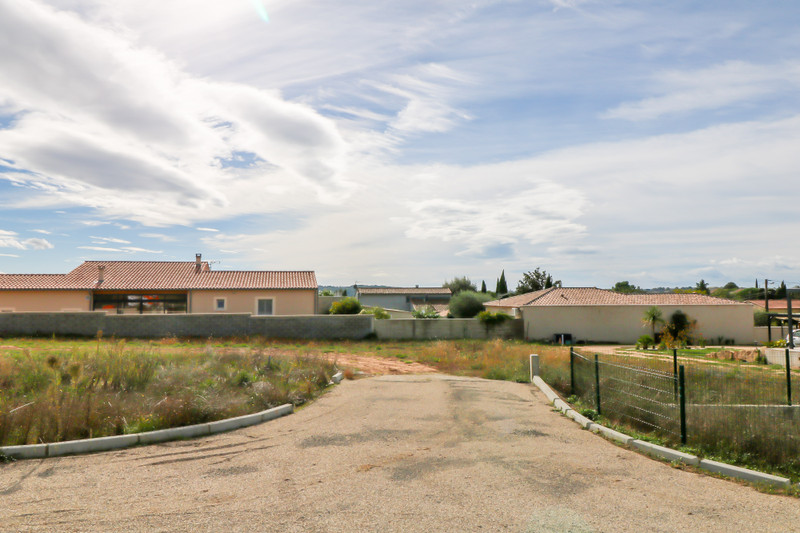 Terrain à vendre à Saint-Quentin-la-Poterie, Gard - 140 000 € - photo 1