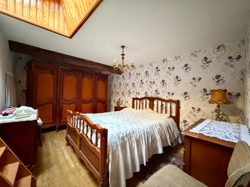 French property for sale in Vayres, Haute-Vienne - €104,000 - photo 5