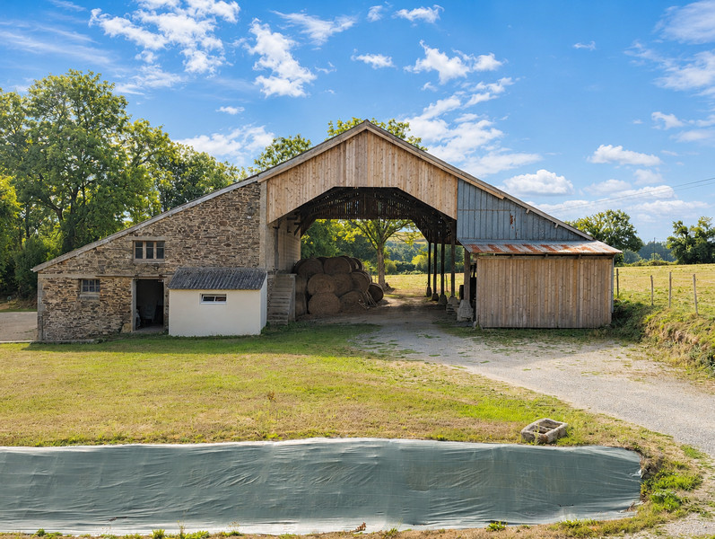 French property for sale in Brasparts, Finistère - €678,400 - photo 3